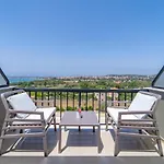 Hotel Achilles Hill