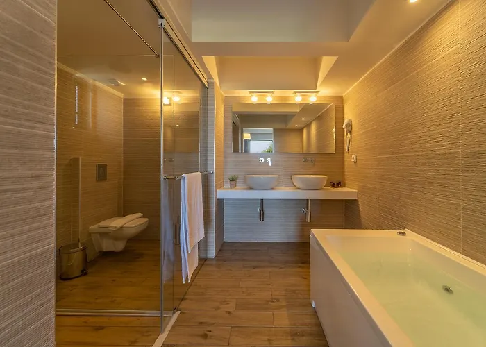 Achilles Hill Hotel 3*