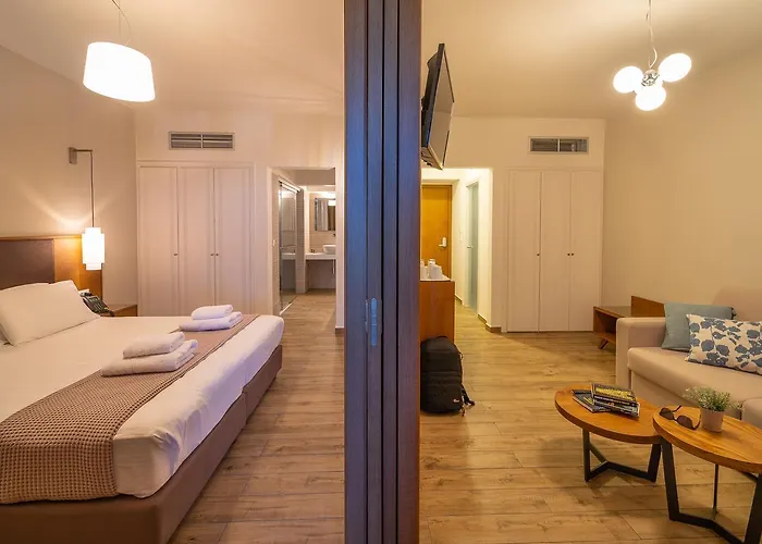 Achilles Hill Hotel Modon