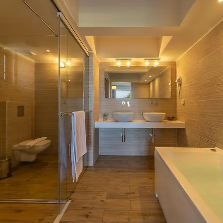 Achilles Hill Hotel 3*