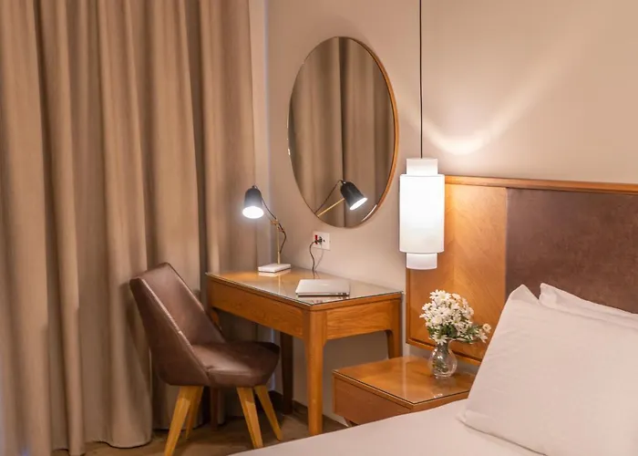 Achilles Hill 3* Methone